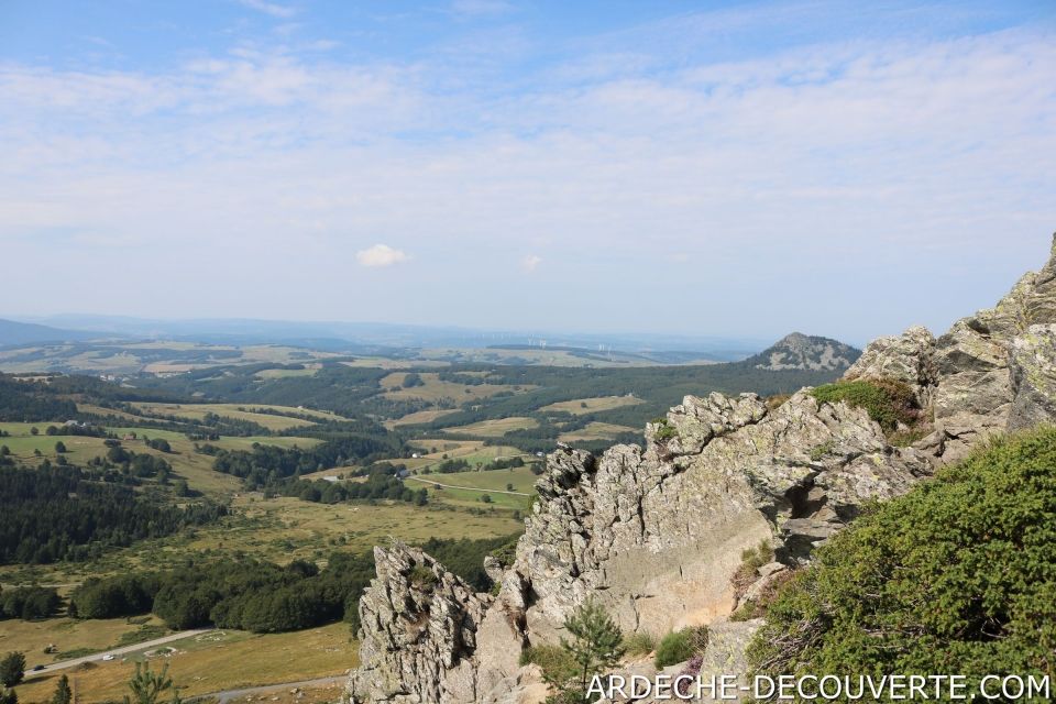 le-mont-gerbier-de-jonc-en-ard-che-le-gerbier-source-de-la-loire